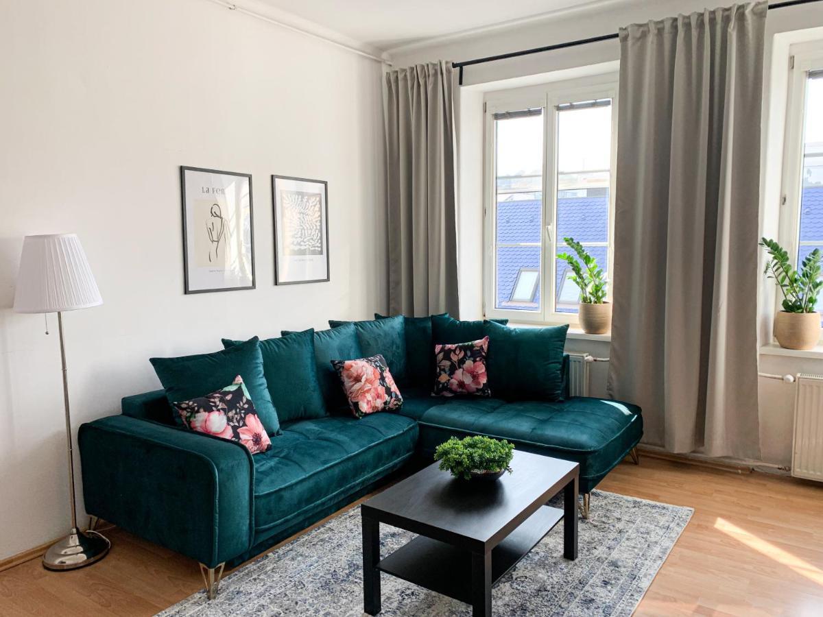 Cozy Downtown Living * Bratislava